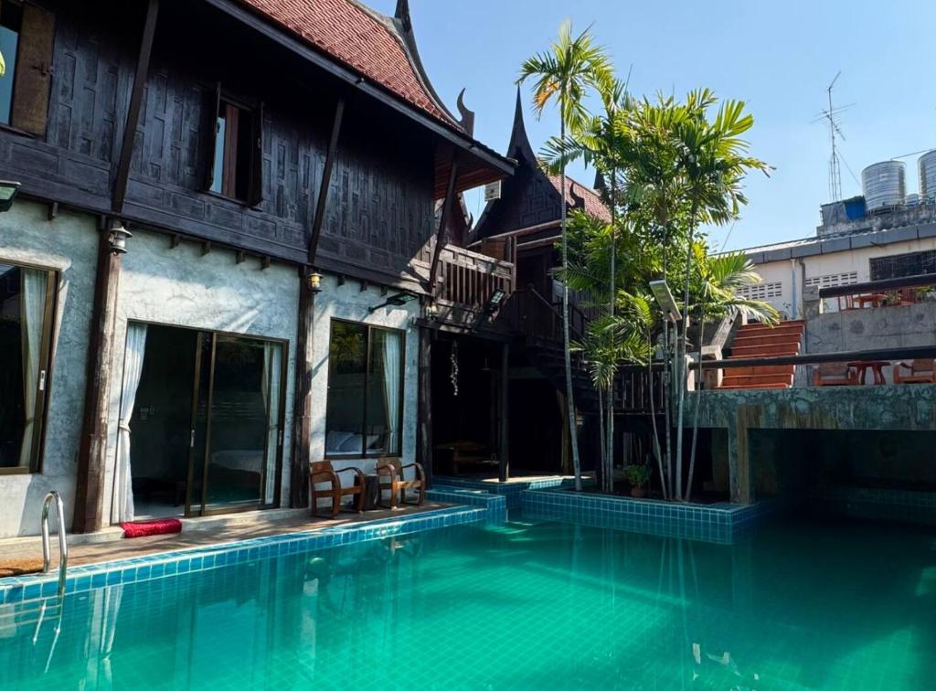 Modern Thai Style Villa & Pool