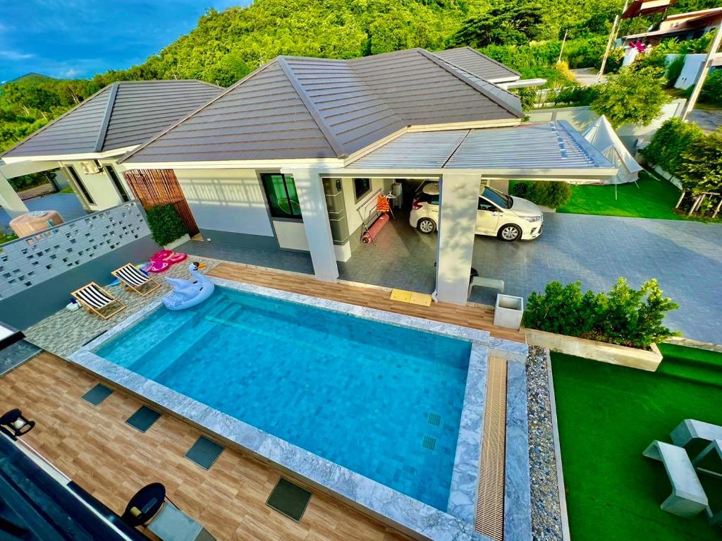 Chill at Hill Pool Villa Sattahip Chill at Hill Pool Villa Sattahip