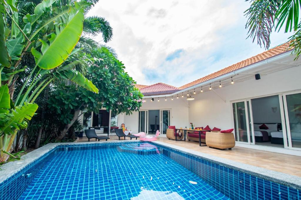 Private Pool 3B villa Snooker Karaoke Beach 200m Private Pool 3B villa Snooker Karaoke Beach 200m