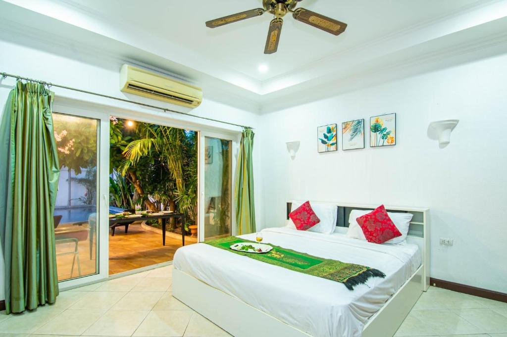 Private Pool 3B villa Snooker Karaoke Beach 200m Private Pool 3B villa Snooker Karaoke Beach 200m
