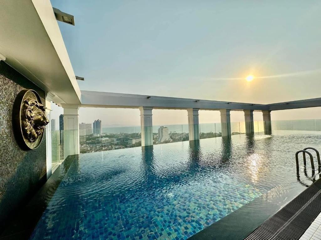 Empire tower jometien beach pattaya Empire tower jometien beach pattaya