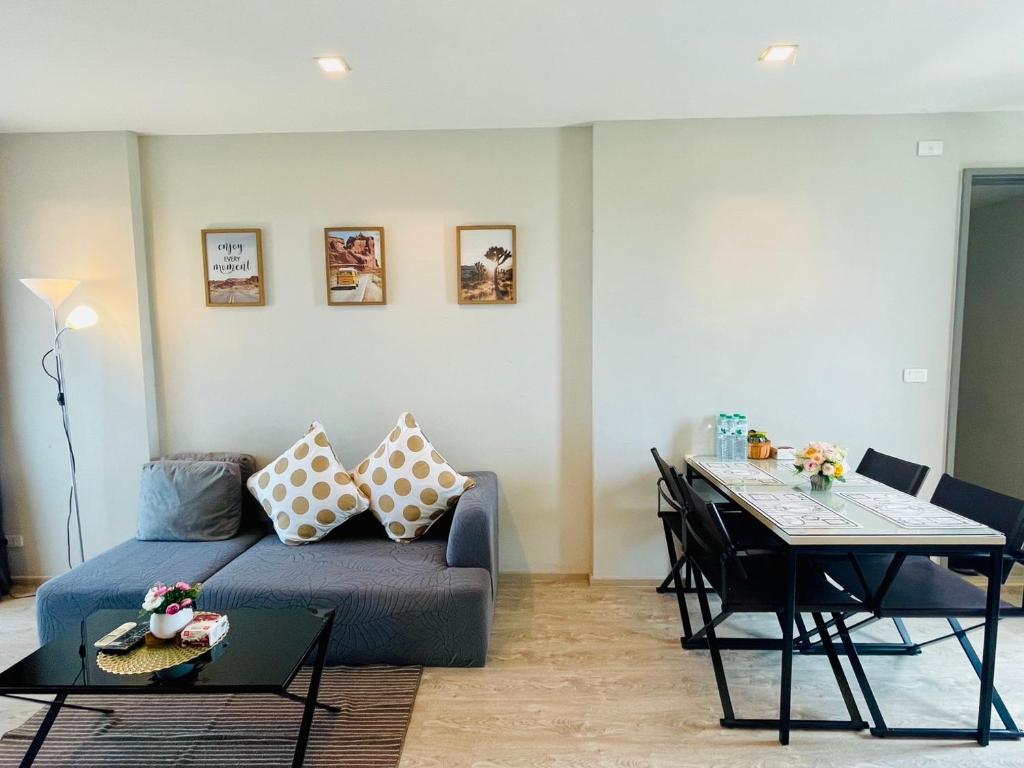 The base Condo luxury 2 bed 2 bathroomby Numam The base Condo luxury 2 bed 2 bathroomby Numam