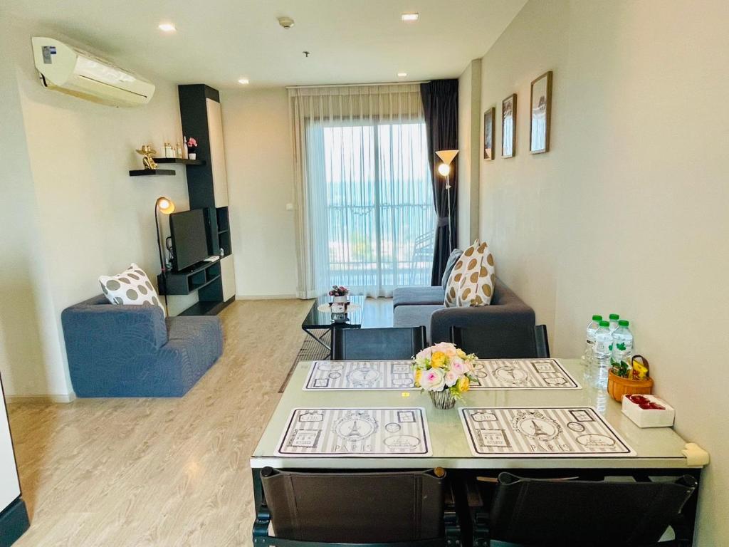 The base Condo luxury 2 bed 2 bathroomby Numam The base Condo luxury 2 bed 2 bathroomby Numam