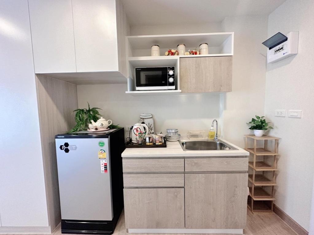 AVALYN Room Plus III - East Ville