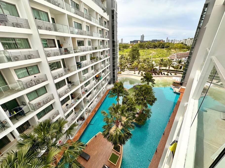 PREMIUM POOL VIEW Studio in Laguna Beach Resort 1