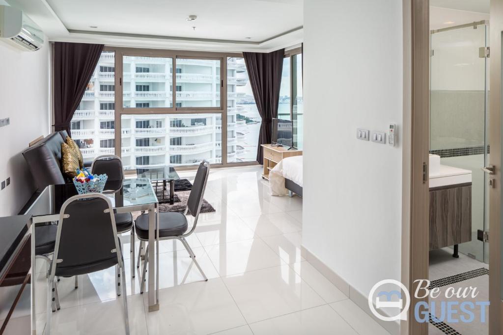 Stunning Sea View condo on the Beach - monthly stay