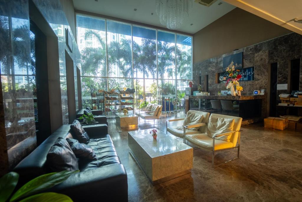Large 2BR 2BA Condo by the Beach Large 2BR 2BA Condo by the Beach