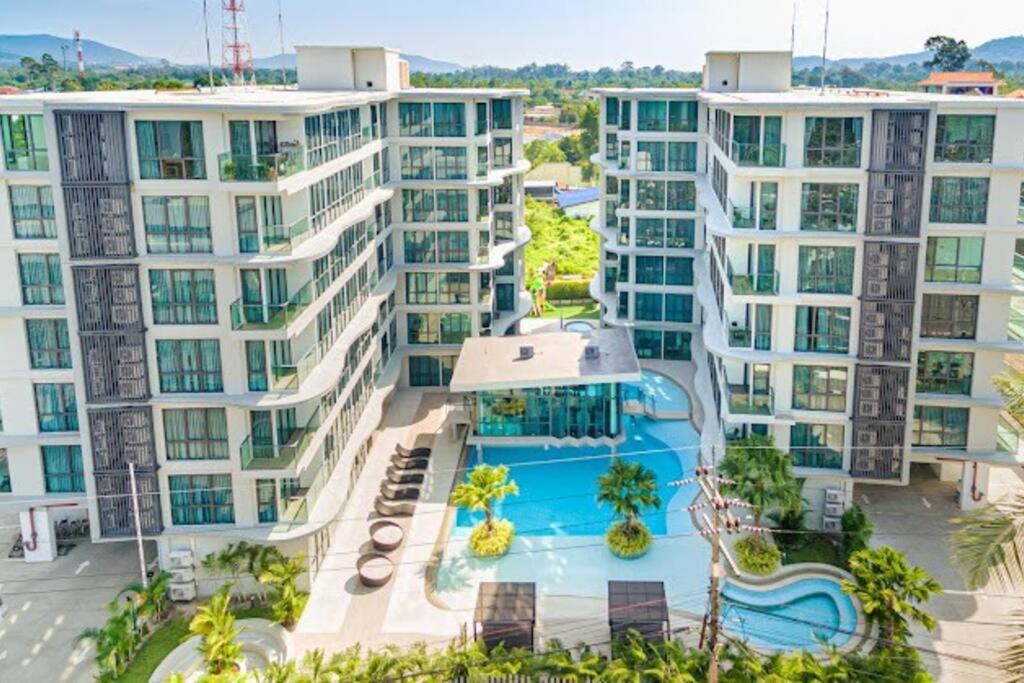 Toppmodern lägenhet i Bang Saray Toppmodern lägenhet i Bang Saray