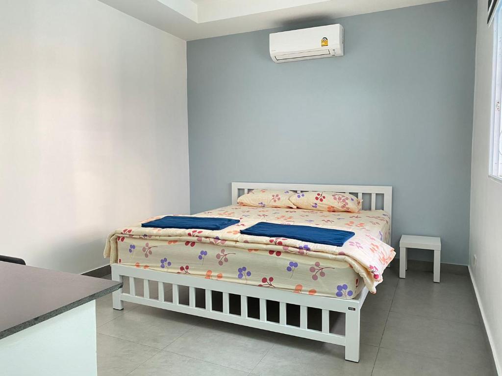 芭提雅中心5卧现代别墅 modern villa 芭提雅中心5卧现代别墅 modern villa