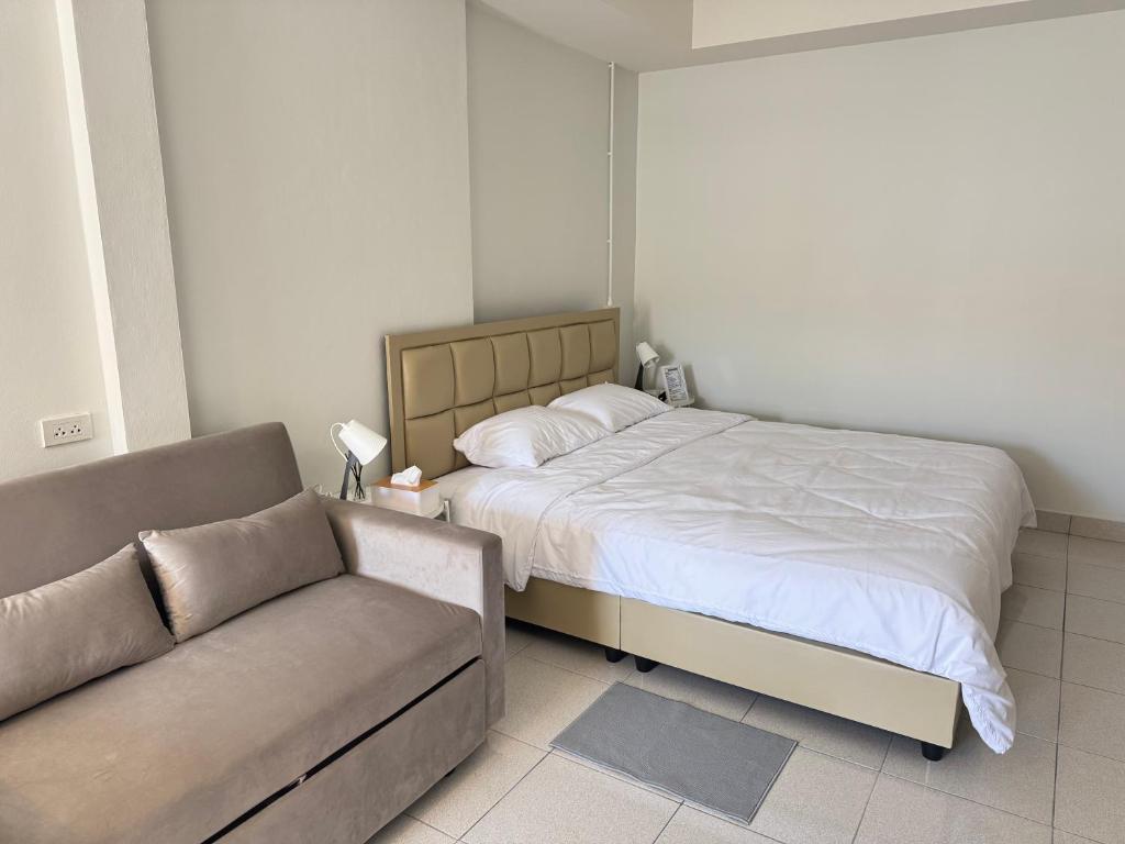Daisy house pattaya Daisy house pattaya