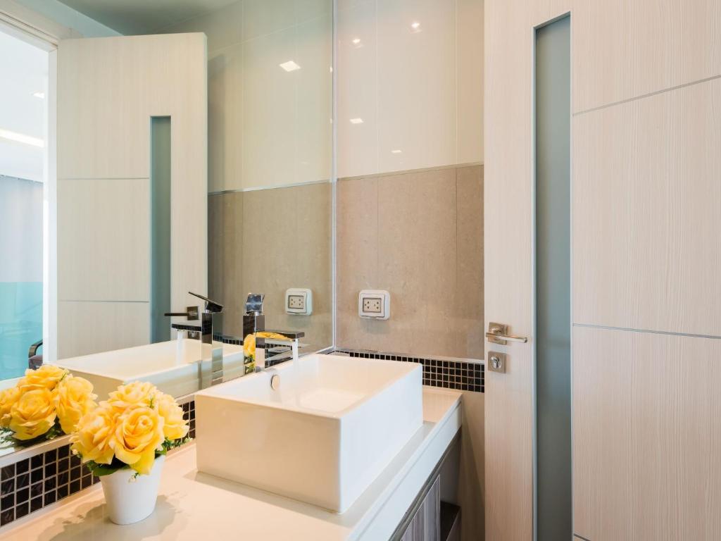 Wongamat Tower Apartments Wongamat Tower Apartments