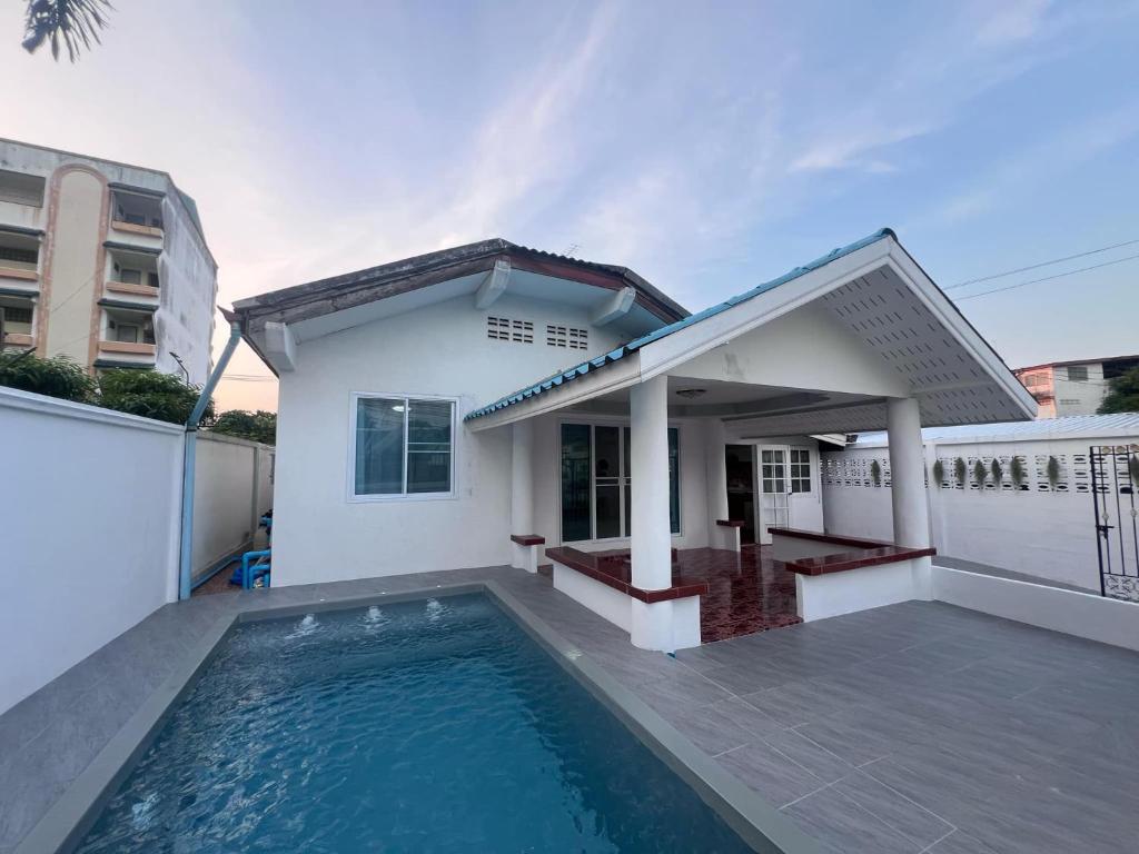 Na Kluea Pool villa