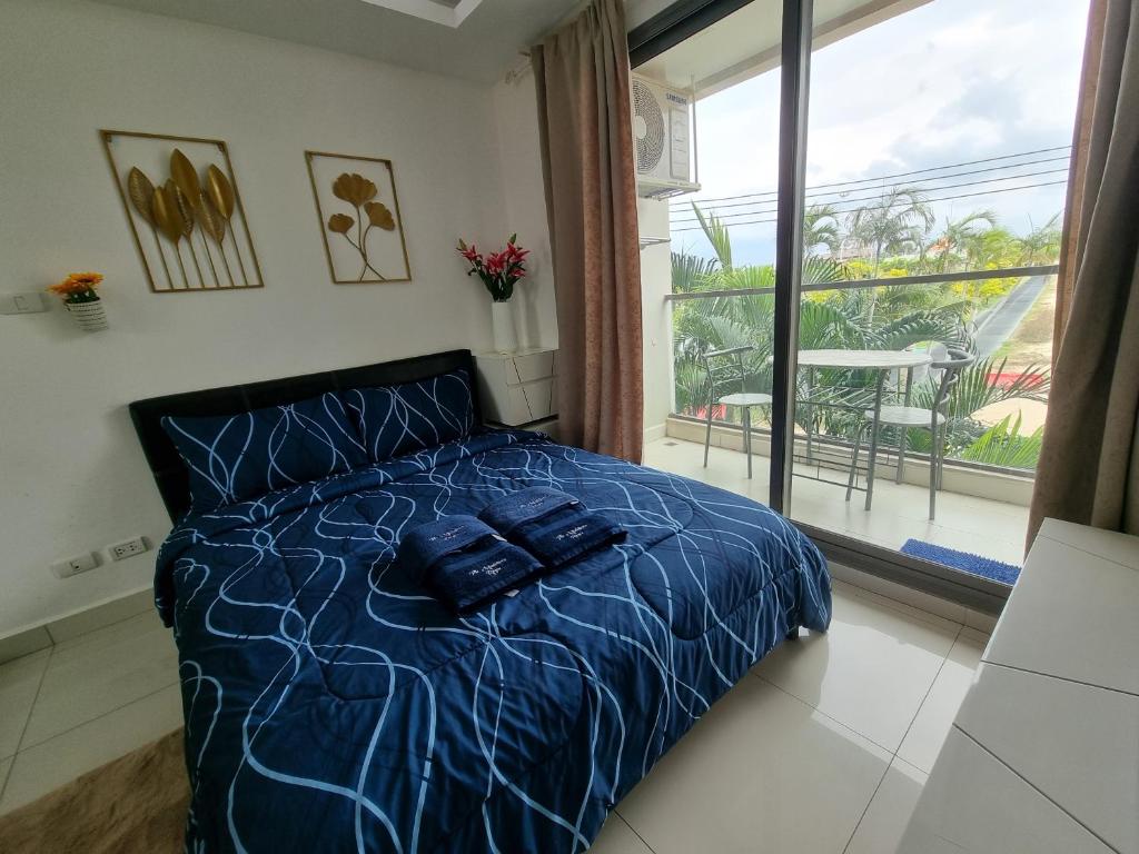 Laguna Beach resort 3 standard room with park and lake view Laguna Beach resort 3 standard room with park and lake view