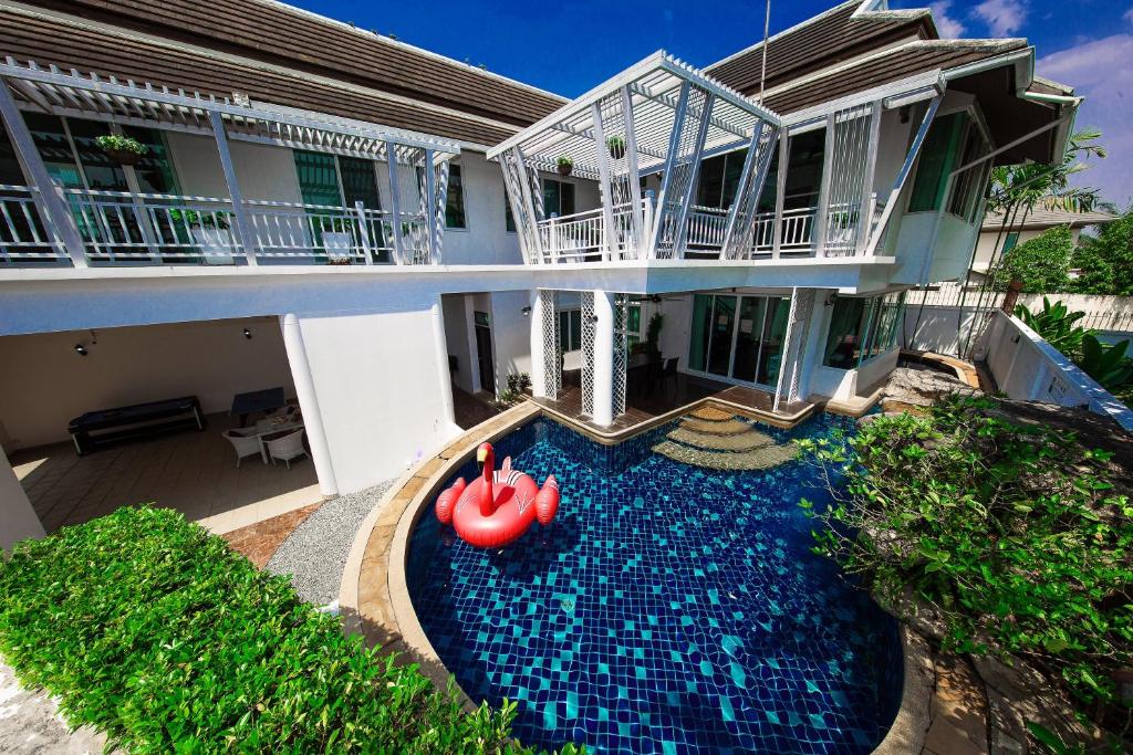 Paradise Pool Villa Pattaya in Tropicana Village Paradise Pool Villa Pattaya in Tropicana Village