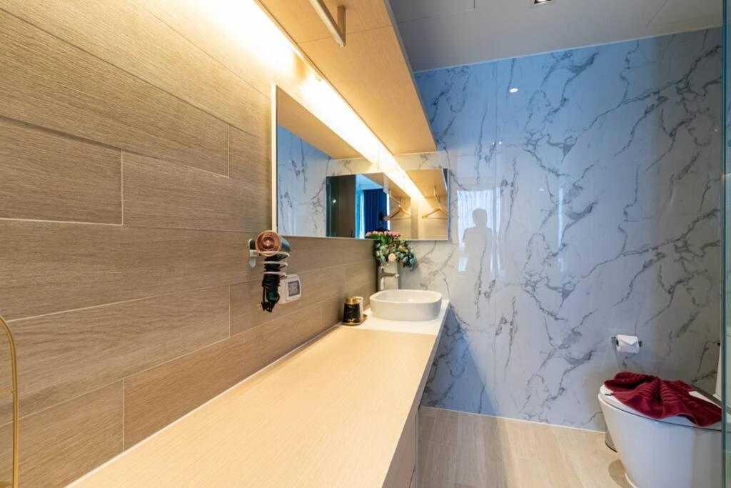 Veranda Pattaya Luxury Design Balcony with seaview Veranda Pattaya Luxury Design Balcony with seaview
