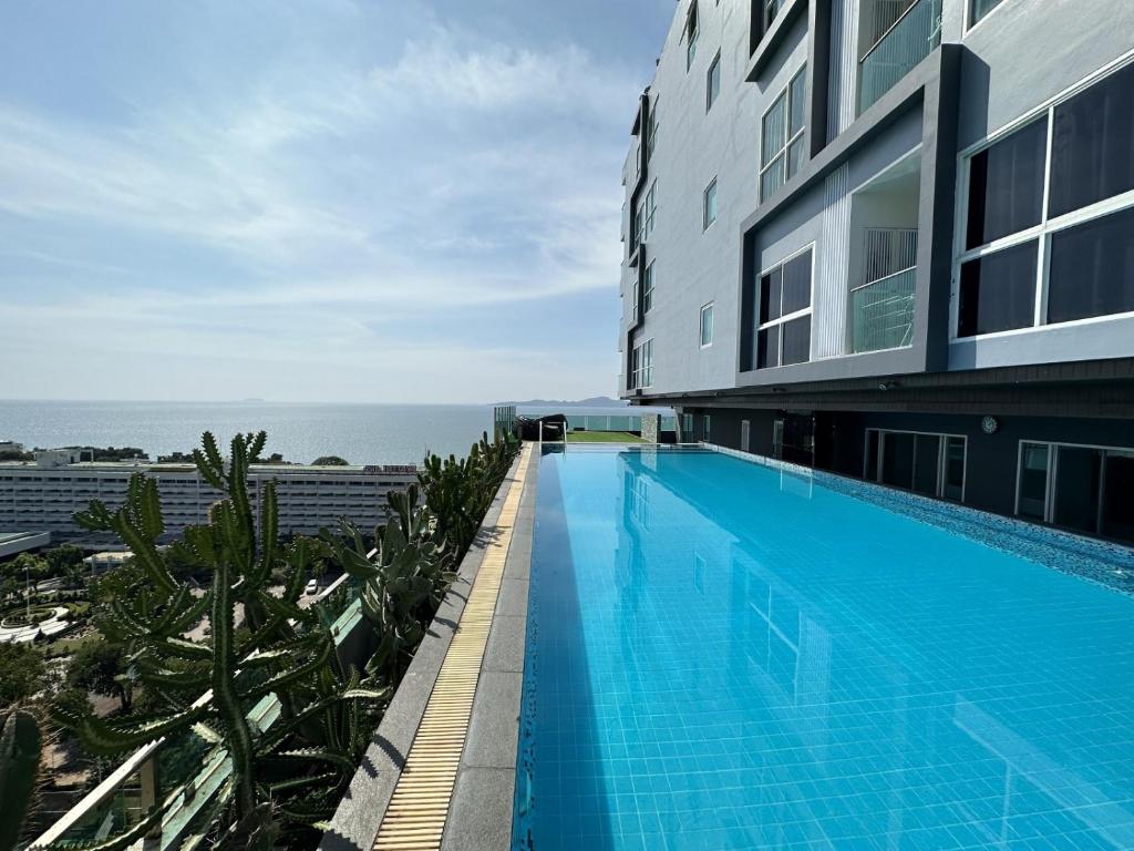 One Tower by ThaiminatorPattaya 11 One Tower by ThaiminatorPattaya 11