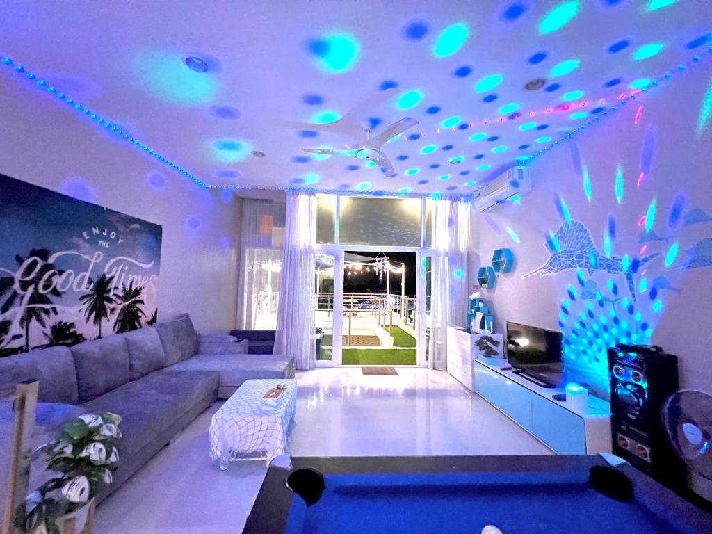 De' ozone ongsa pool villa หน้าหาดบางเสร่ De' ozone ongsa pool villa หน้าหาดบางเสร่