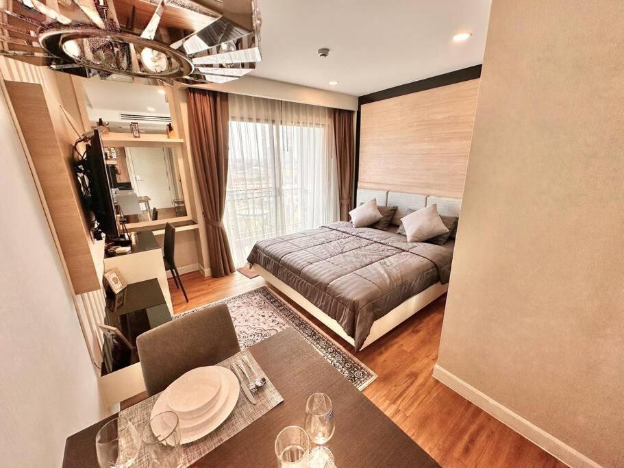 Journey Studio in Dusit Grand Park Journey Studio in Dusit Grand Park