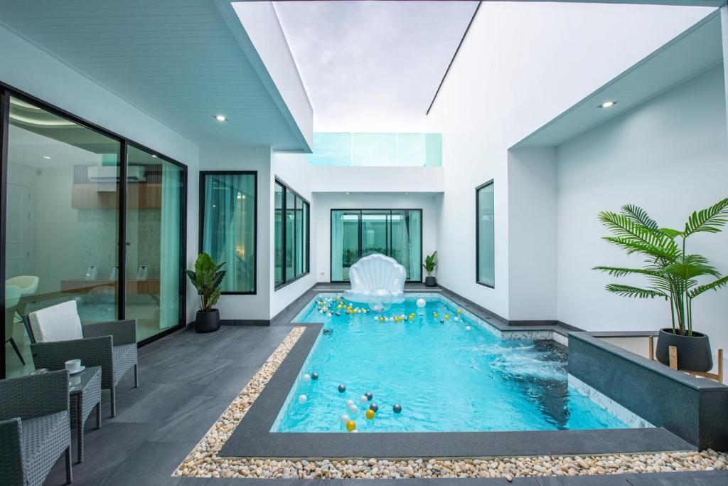 Wada La Mer Villa Pattaya - Private Pool