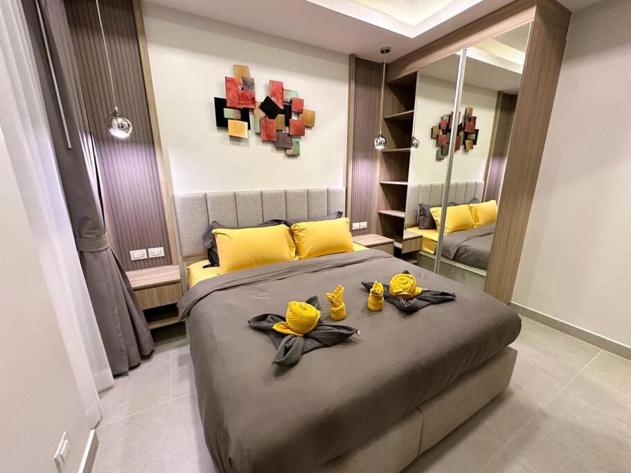 Super Luxury 3 Bedroom Private Pool Villa with Jacuzzi, Near 711, 10 minutes to Walking Street and Pattaya Beach - MT 7 Super Luxury 3 Bedroom Private Pool Villa with Jacuzzi, Near 711, 10 minutes to Walking Street and Pattaya Beach - MT 7