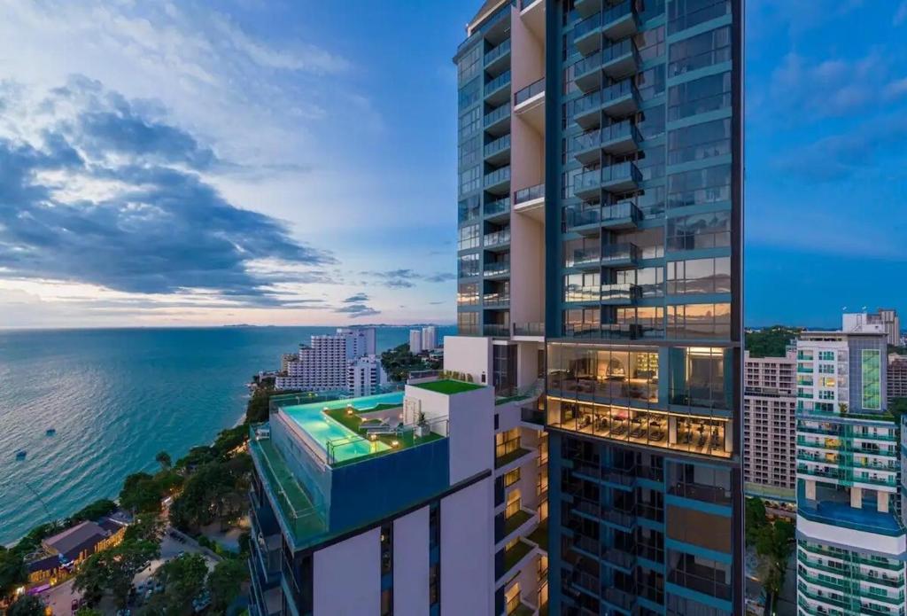 Luxury Sea View High Floor Best Stay Luxury Sea View High Floor Best Stay
