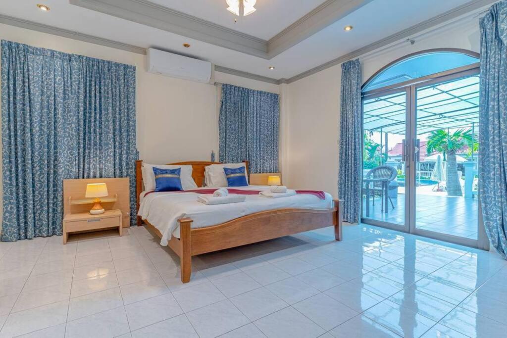 Resort 3-2BR Huge Pool, BBQ, 300m-Beach, 8 mins to Walking Street Resort 3-2BR Huge Pool, BBQ, 300m-Beach, 8 mins to Walking Street