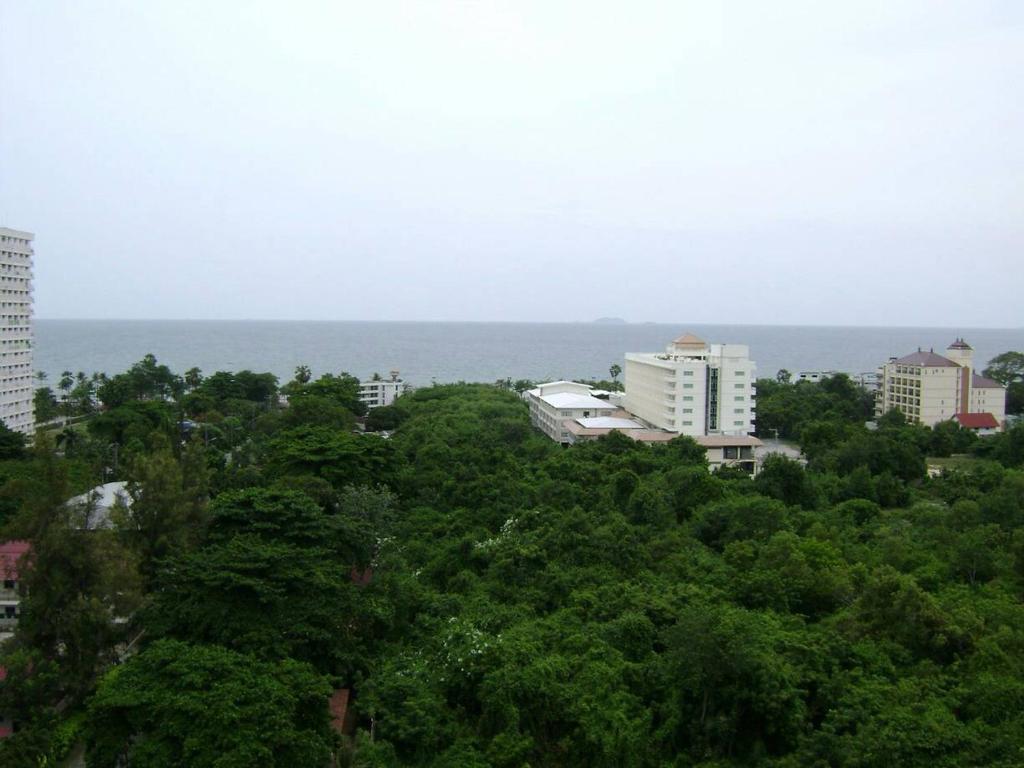 Jomtien Beach Condominium resort minimum stay 29 nights Jomtien Beach Condominium resort minimum stay 29 nights