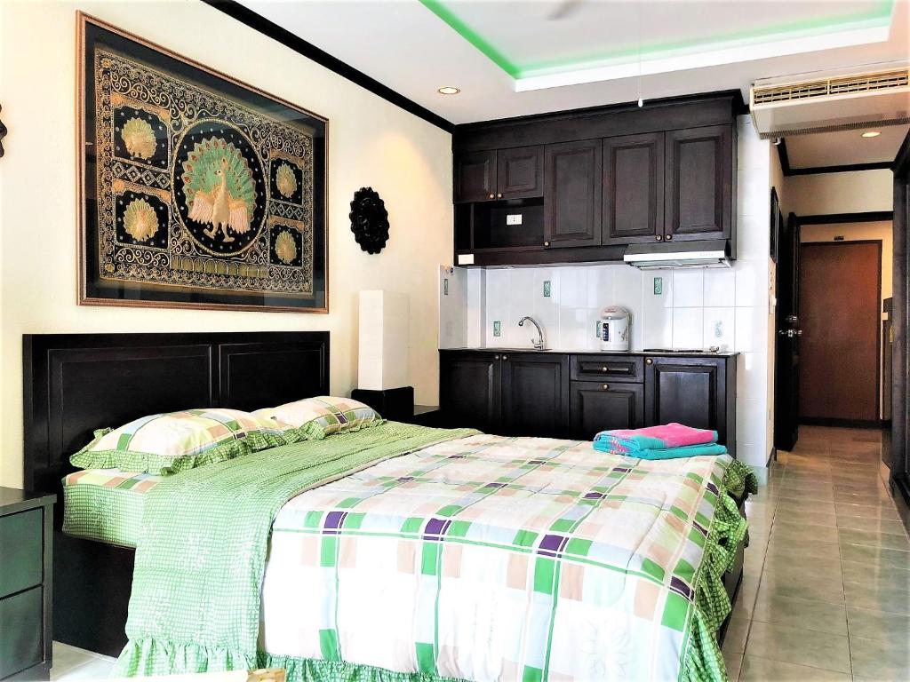 Sea view apartment Rimhad condominium Pattaya