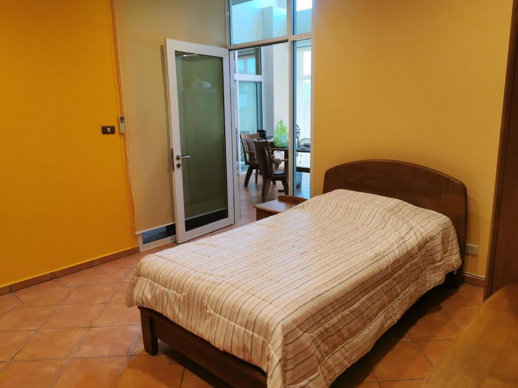 Charming Room in Muaeng Chonburi House with Garden View Charming Room in Muaeng Chonburi House with Garden View