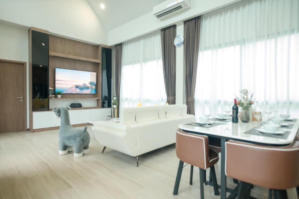 Thebeyonder house Pattaya, Pet friendly Thebeyonder house Pattaya, Pet friendly