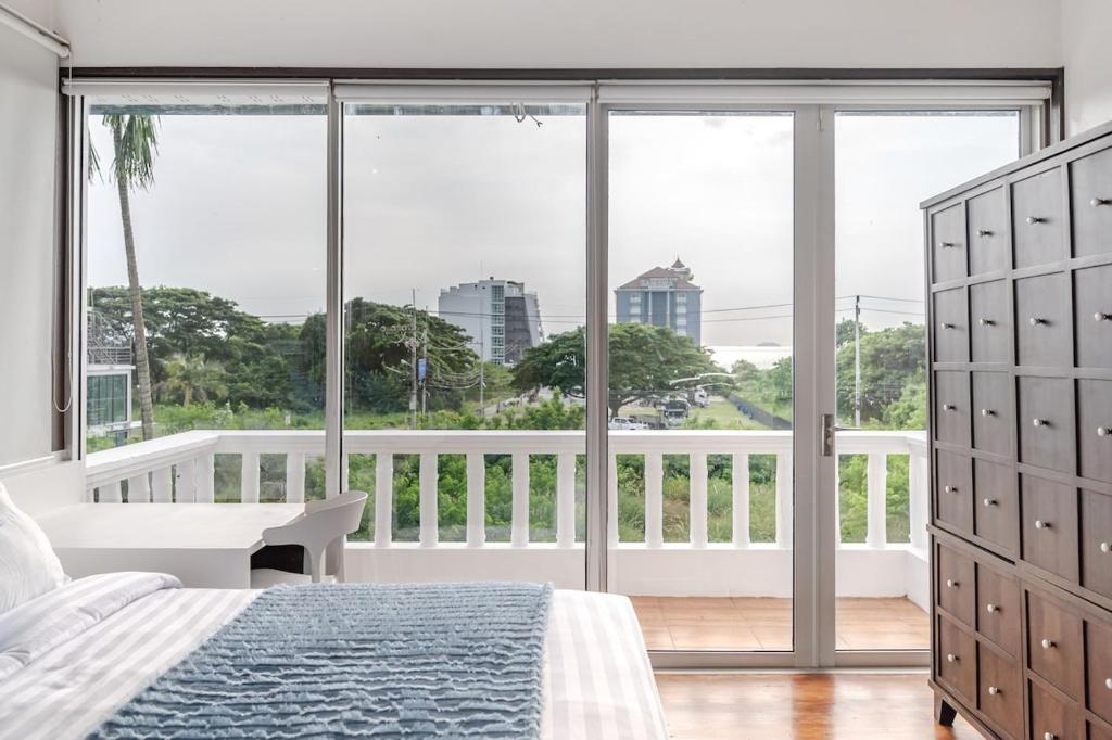 Cozy Villa Pattaya Sea View Cozy Villa Pattaya Sea View