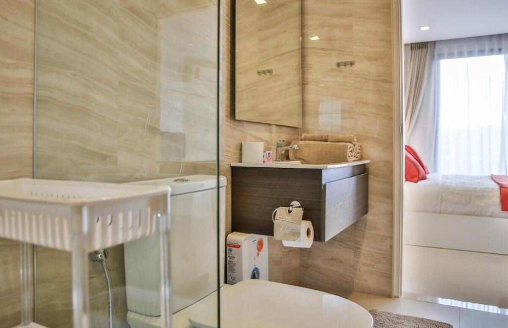 Superb two-bedroom in downtown Pattaya