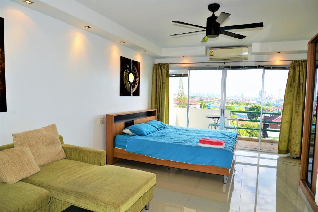 Pattaya Plaza Condotel large studio apartment Sukhumvit Pattaya Plaza Condotel large studio apartment Sukhumvit