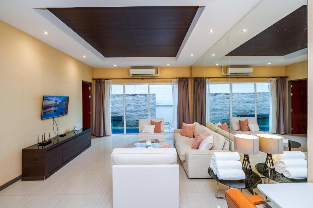 The Ville Jomtien- 3 Bedrooms Deluxe Pool Villa