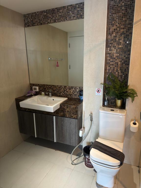 Centara avenue 2br smart tv wifi Centara avenue 2br smart tv wifi