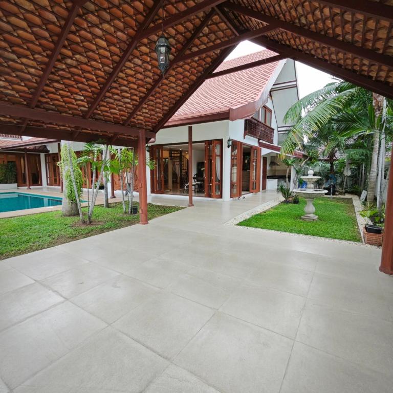 Baan thai pool villa pattaya Baan thai pool villa pattaya