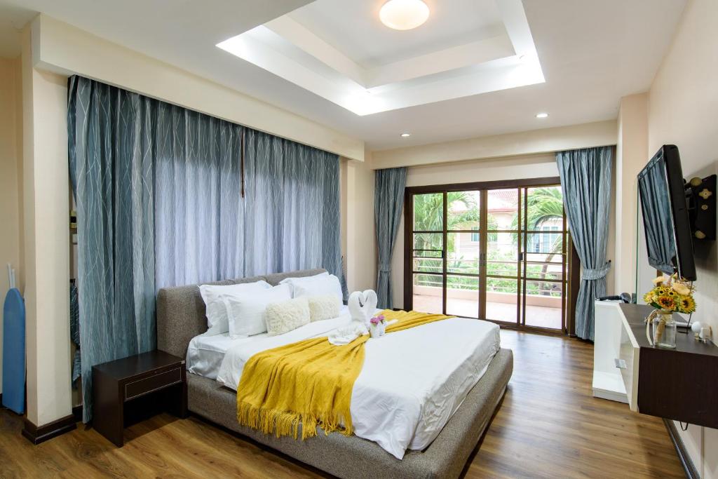 Pattaya Warm and relax Thai family home Pattaya Warm and relax Thai family home