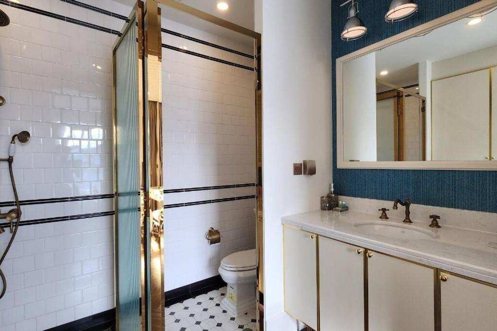 Grand Florida 1 Bedroom close to Beach - D716