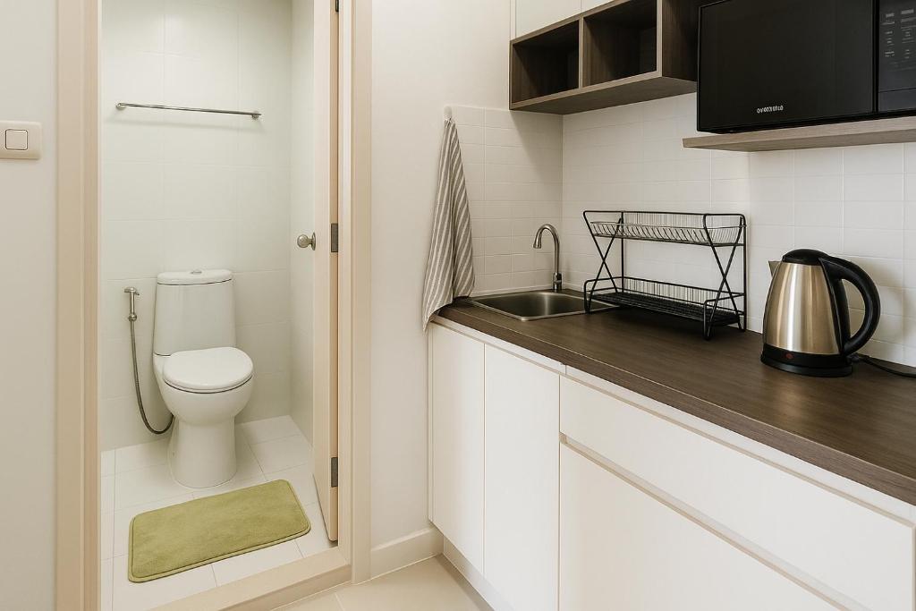 Sea View Condo Lumpini Park Beach Jomtien 1BR up to 4 Guests Sea View Condo Lumpini Park Beach Jomtien 1BR up to 4 Guests