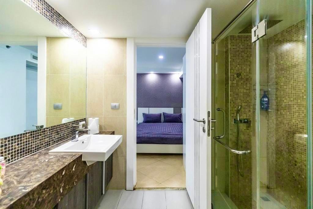 Large luxury condo - Pattaya City Centre - Centara Avenue, Pool View - 217