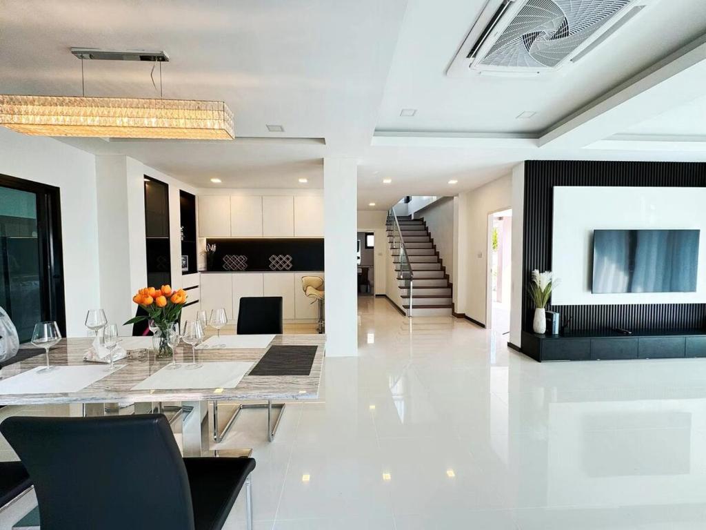 ASU villa