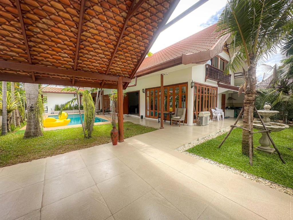 Baan Thai pool villa