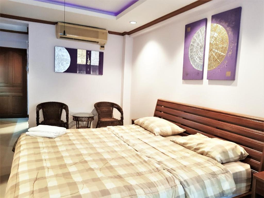 Sea view studio apartment Jomtien beach condominium 11th floor