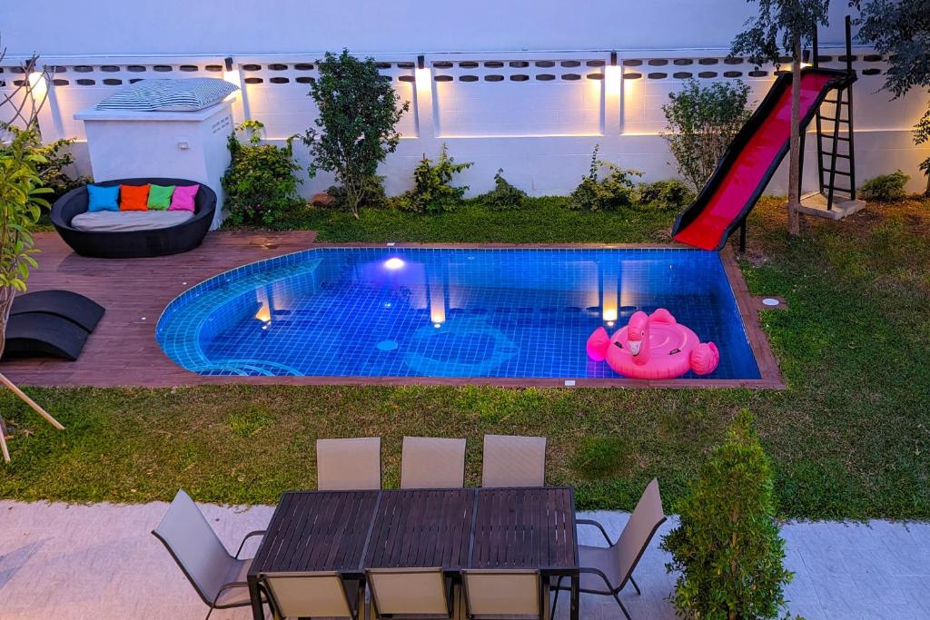 Phoenix Villa - Luxury Pool Villa with Entertainment Room - 15 minutes from Walking Street Phoenix Villa - Luxury Pool Villa with Entertainment Room - 15 minutes from Walking Street