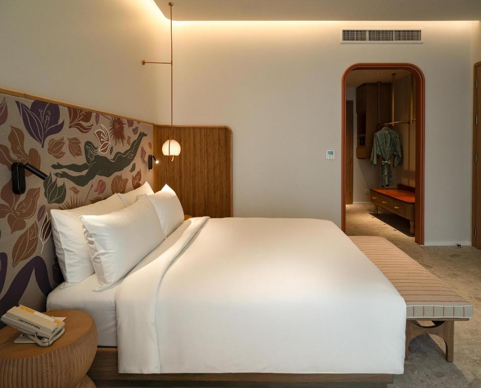 The Standard, Pattaya Na Jomtien